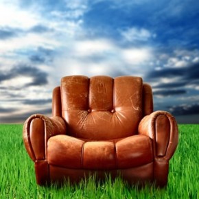 lawn-lounged-featured